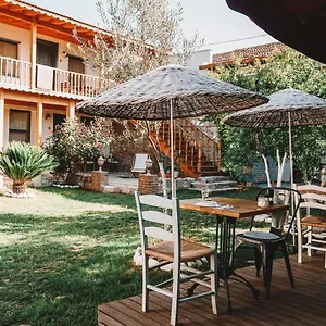 Attalos Otel